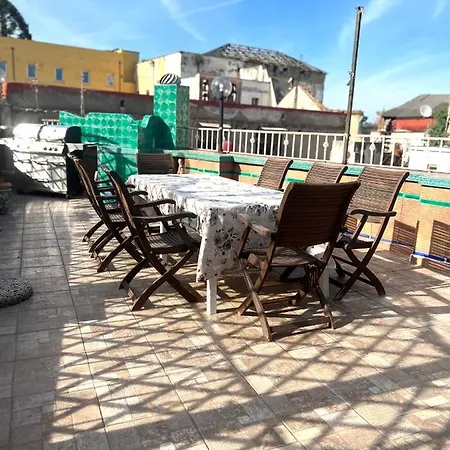 Alojamento de Acomodação e Pequeno-almoço Mira Mare Nápoles